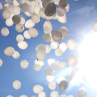 gabriele suicidio 13 anni palloncini bianchi